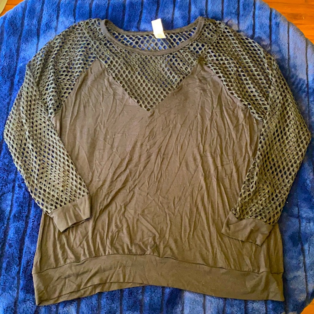 🌟🌟🌟O’DELILAH. BLACK SOFT LIGHTWEIGHT LONG SLEEVE TOP